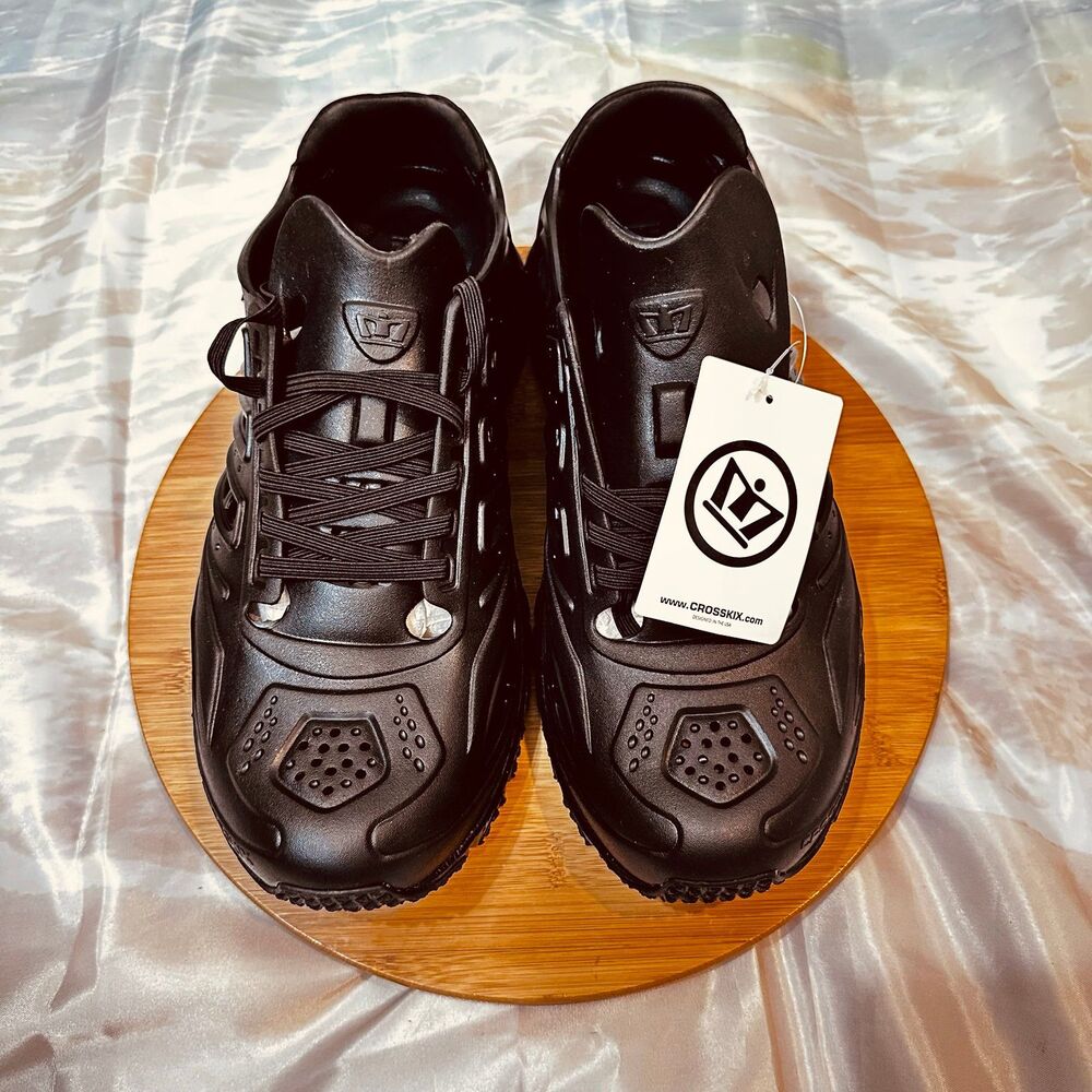 Crosskix APX Closed Toe Lace Up Water Shoes for Men Size 13